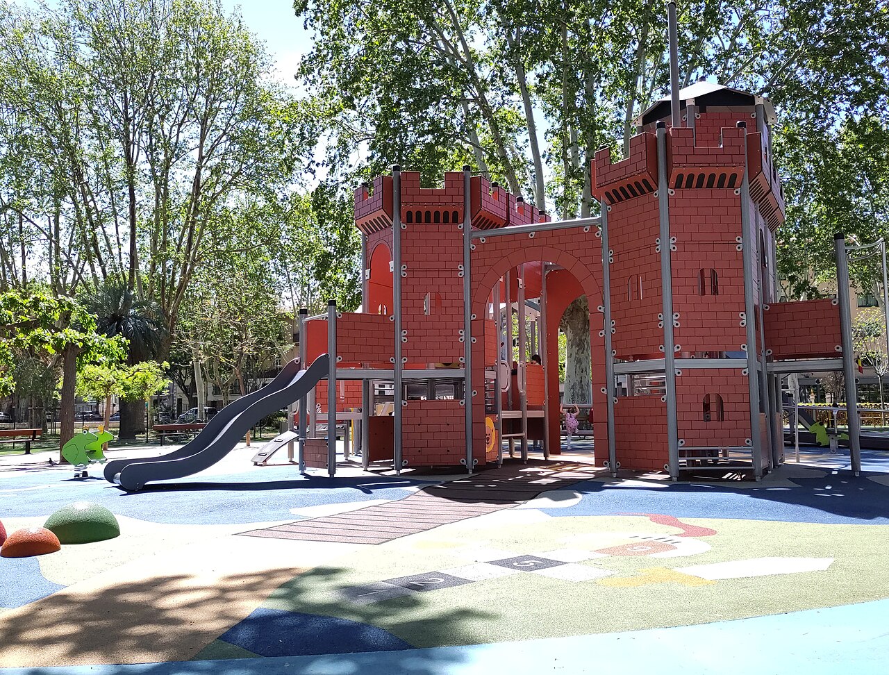 Photo associée à Jardin d'enfants dans la source